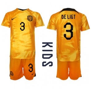 Maillot de foot Pays-Bas Matthijs de Ligt #3 Domicile enfant Monde 2022 Manches Courte (+ pantalon court)